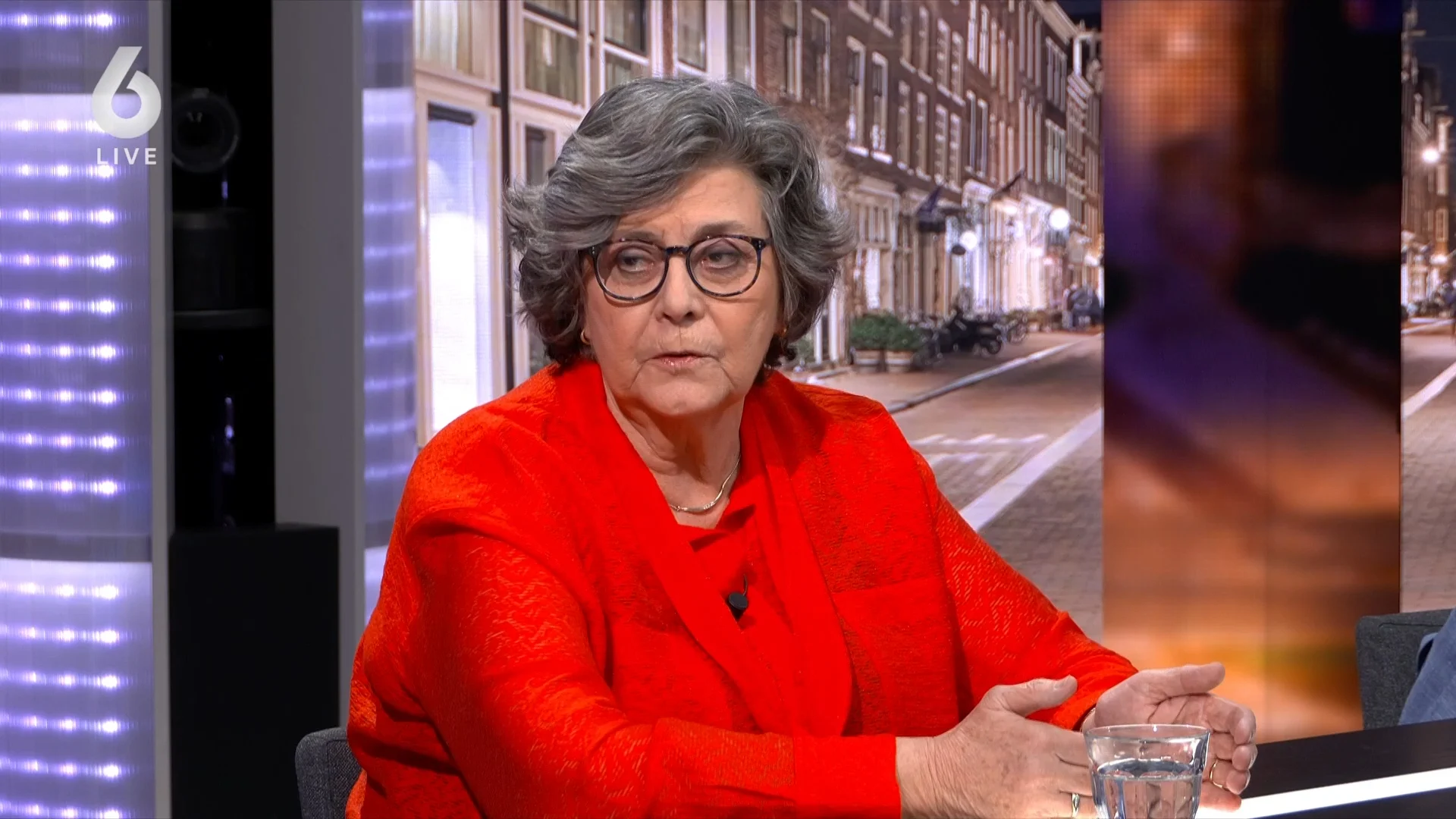 Rita Verdonk: ‘De overheid laat je keihard vallen’