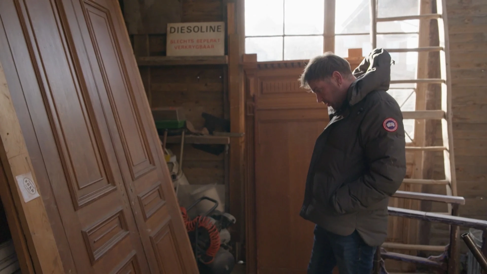 Teun en Ap kijken hun ogen uit