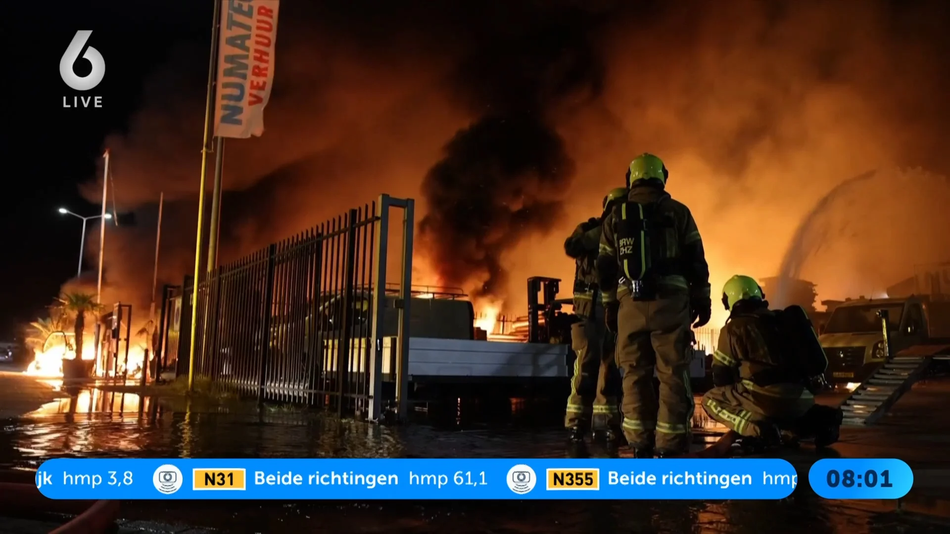 Tientallen brommobielen uitgebrand bij grote brand op bedrijventerrein