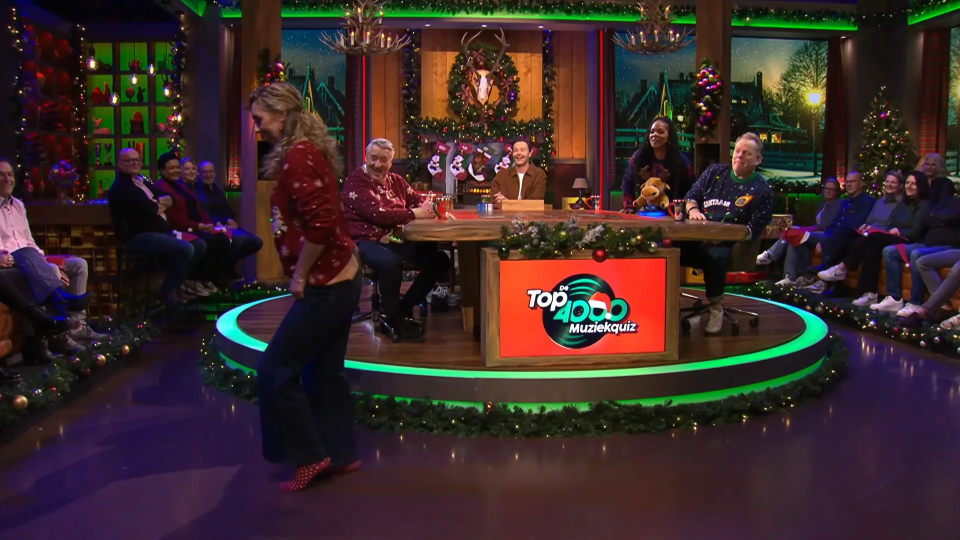 Plien van Bennekom doet de moonwalk