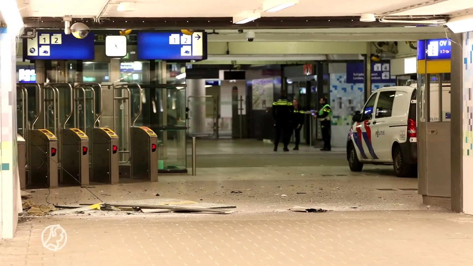 Geen treinverkeer mogelijk van en naar Amsterdam-Zuid door plofkraak