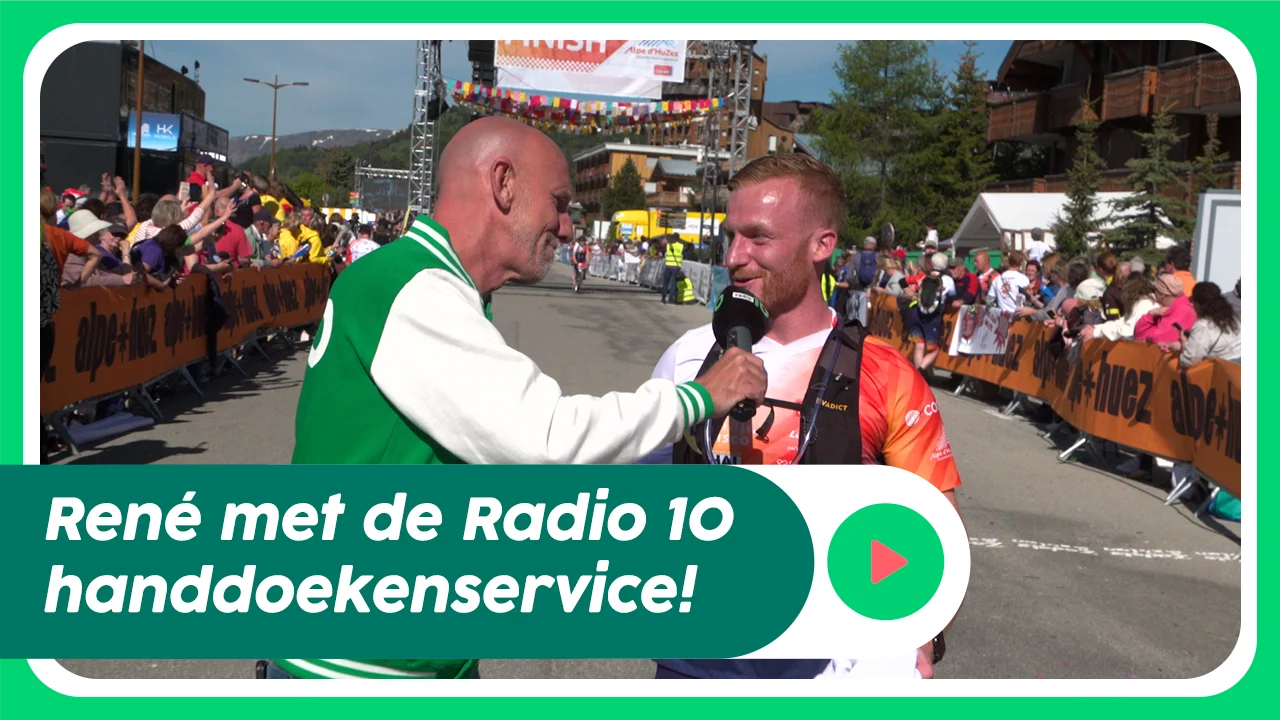 René vangt Alpe d'HuZes-deelnemers op met de handdoekenservice