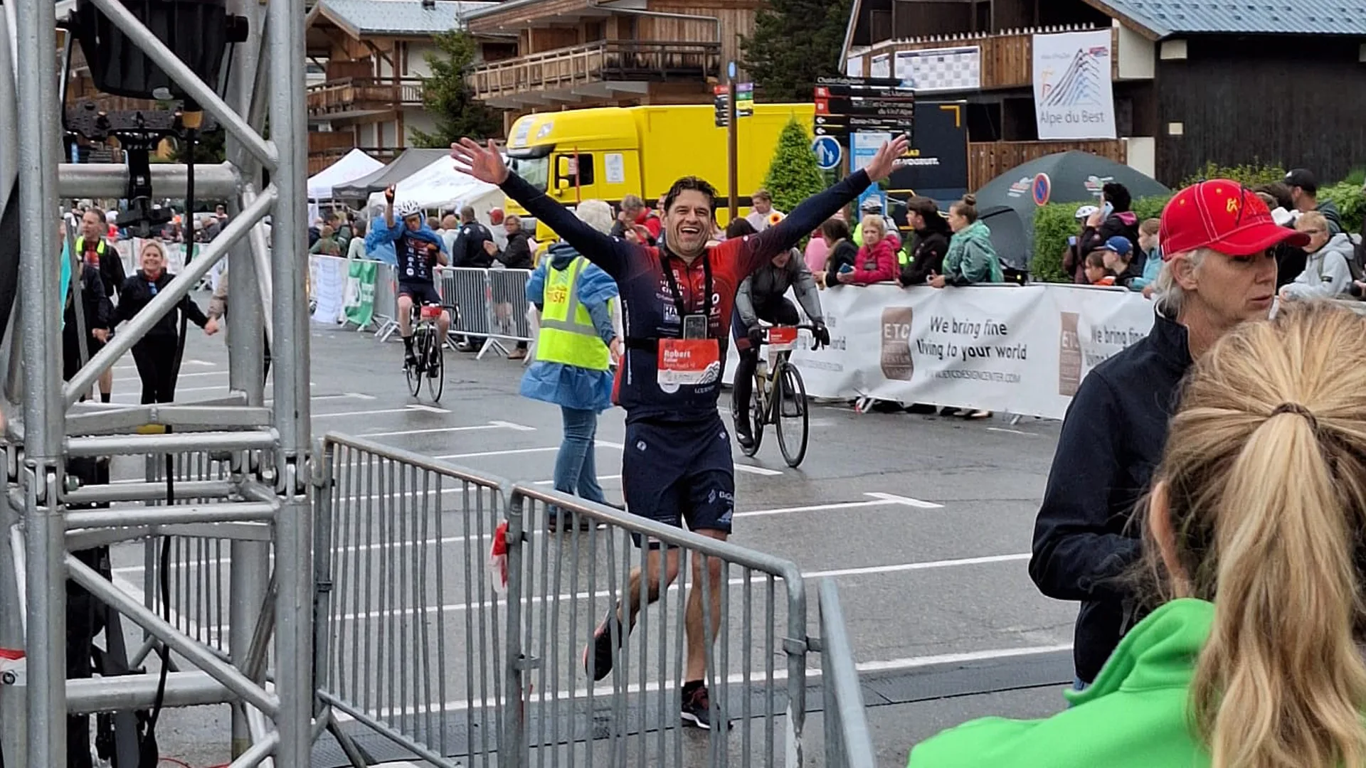 Wat een prestatie! Robert Feller is in 2:15 uur de Alpe d'HuZes opgerend