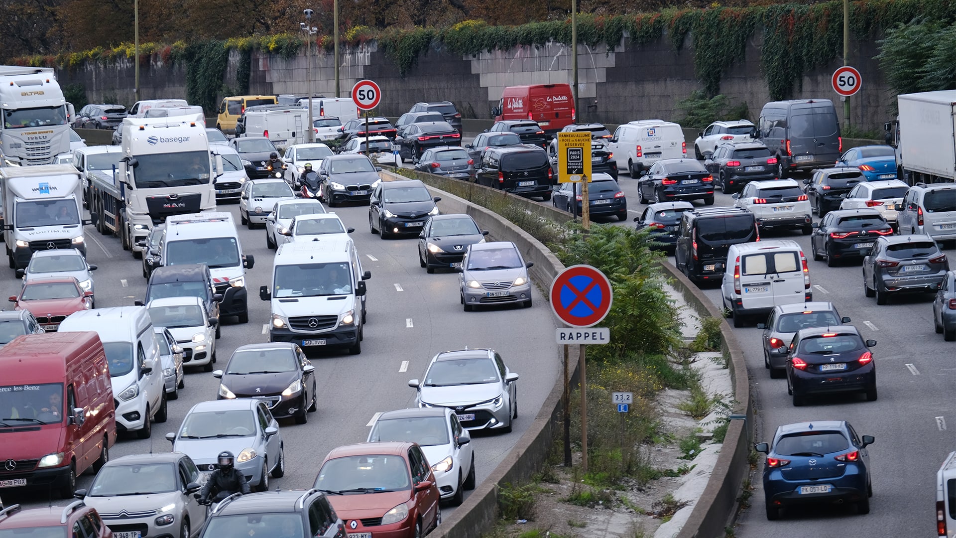 Met de auto op vakantie in Europa? Zo voorkom je boetes in het buitenland!