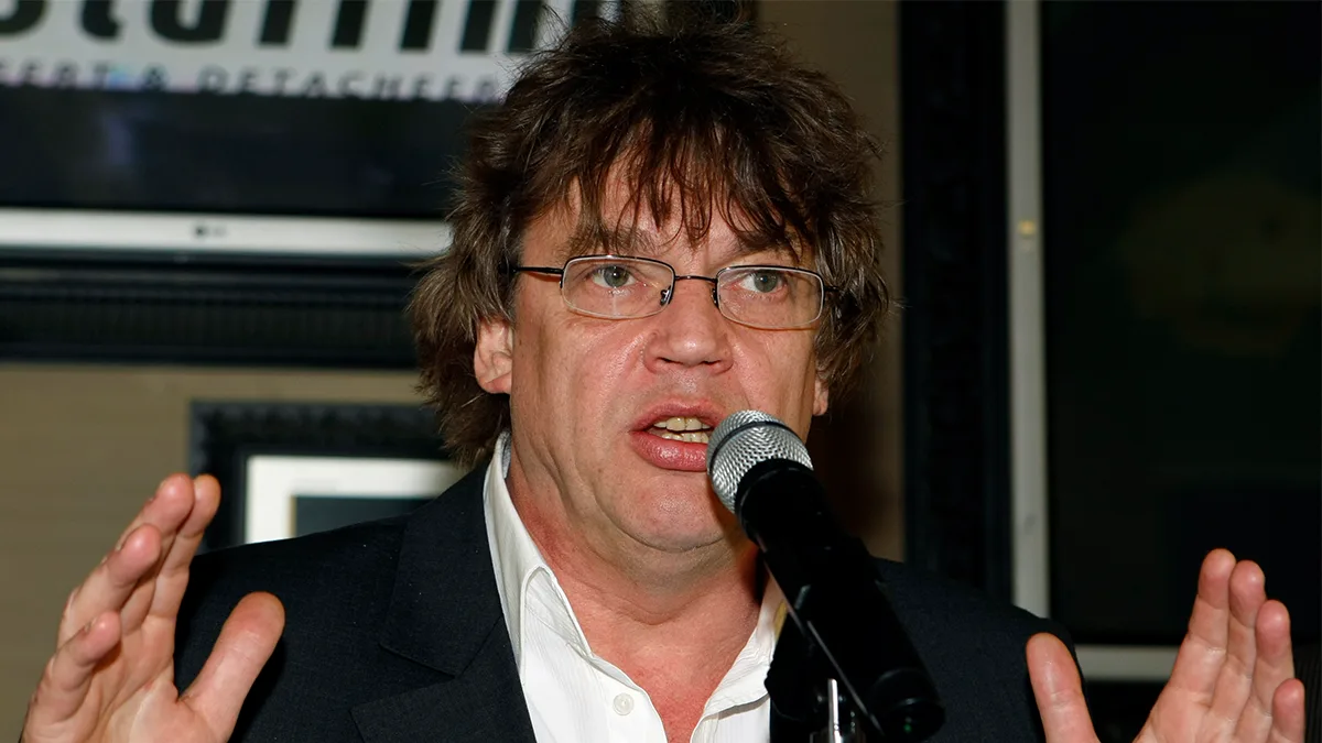Henk Westbroek leert je zingend reanimeren!