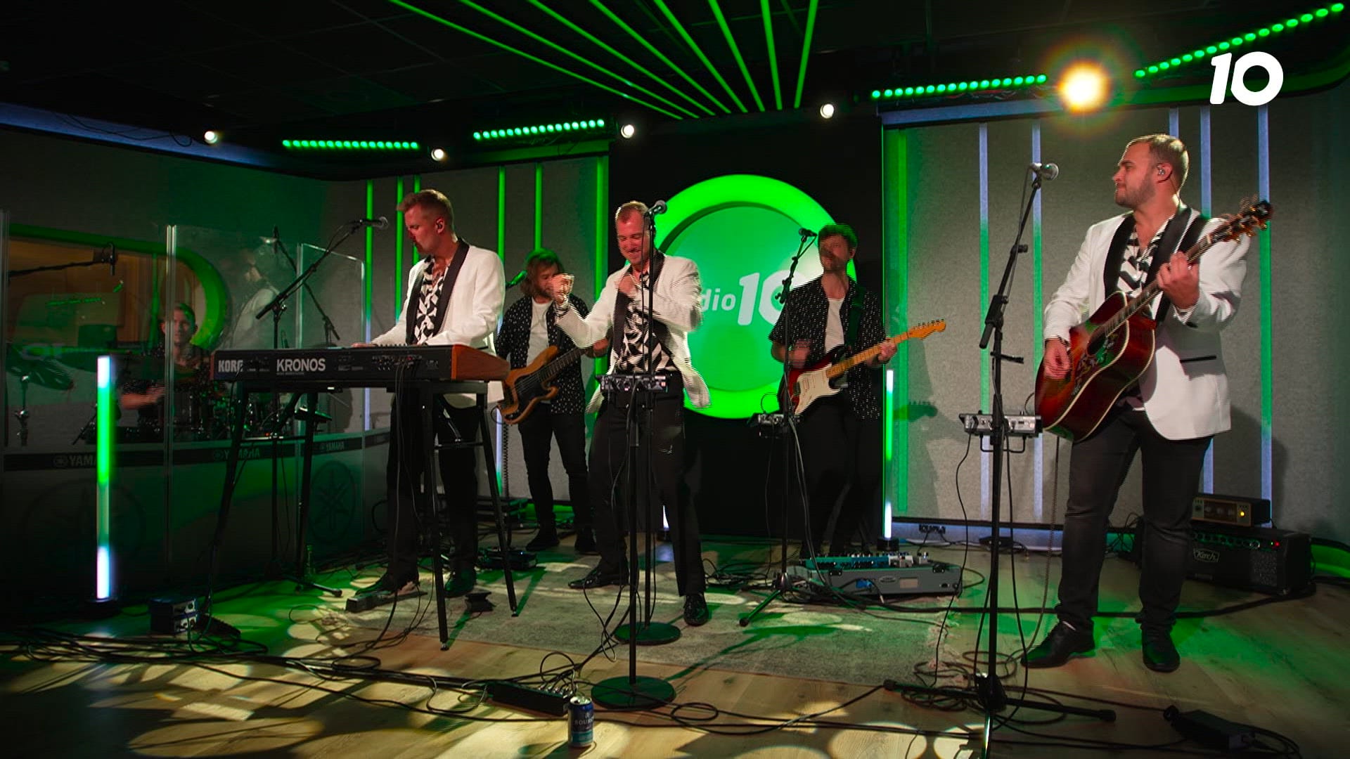 Bee Gees Forever - You Should Be Dancing