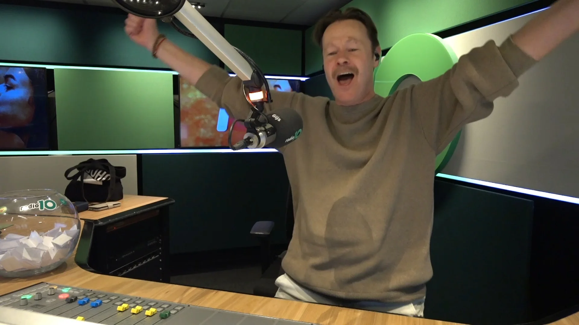 2024 11 15 - Gijs Staverman - Susanna wint 4000 euro