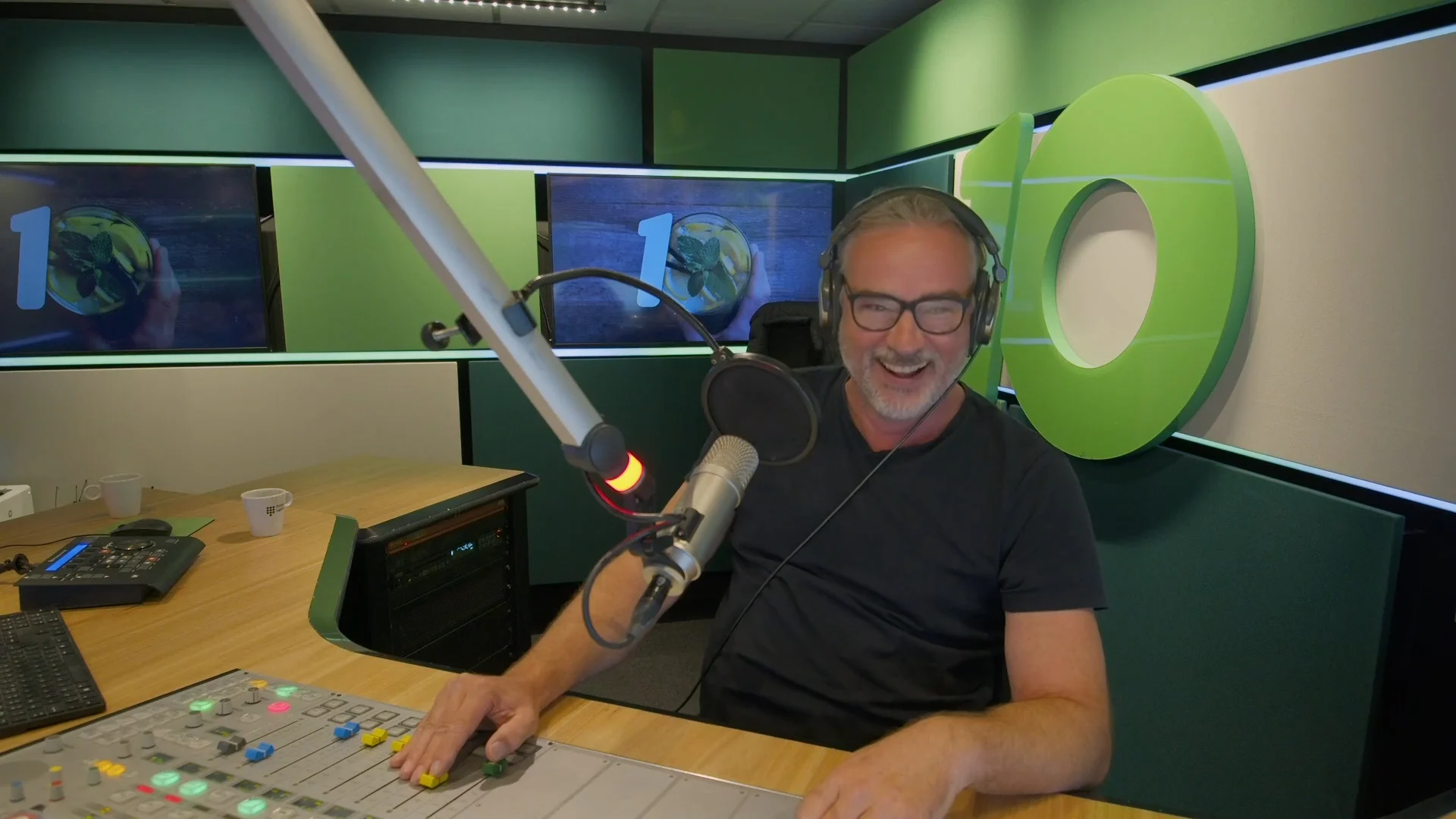 Is Froukje de Both klaar voor de Ochtendshow? Jeroen Nieuwenhuize zoekt het uit!