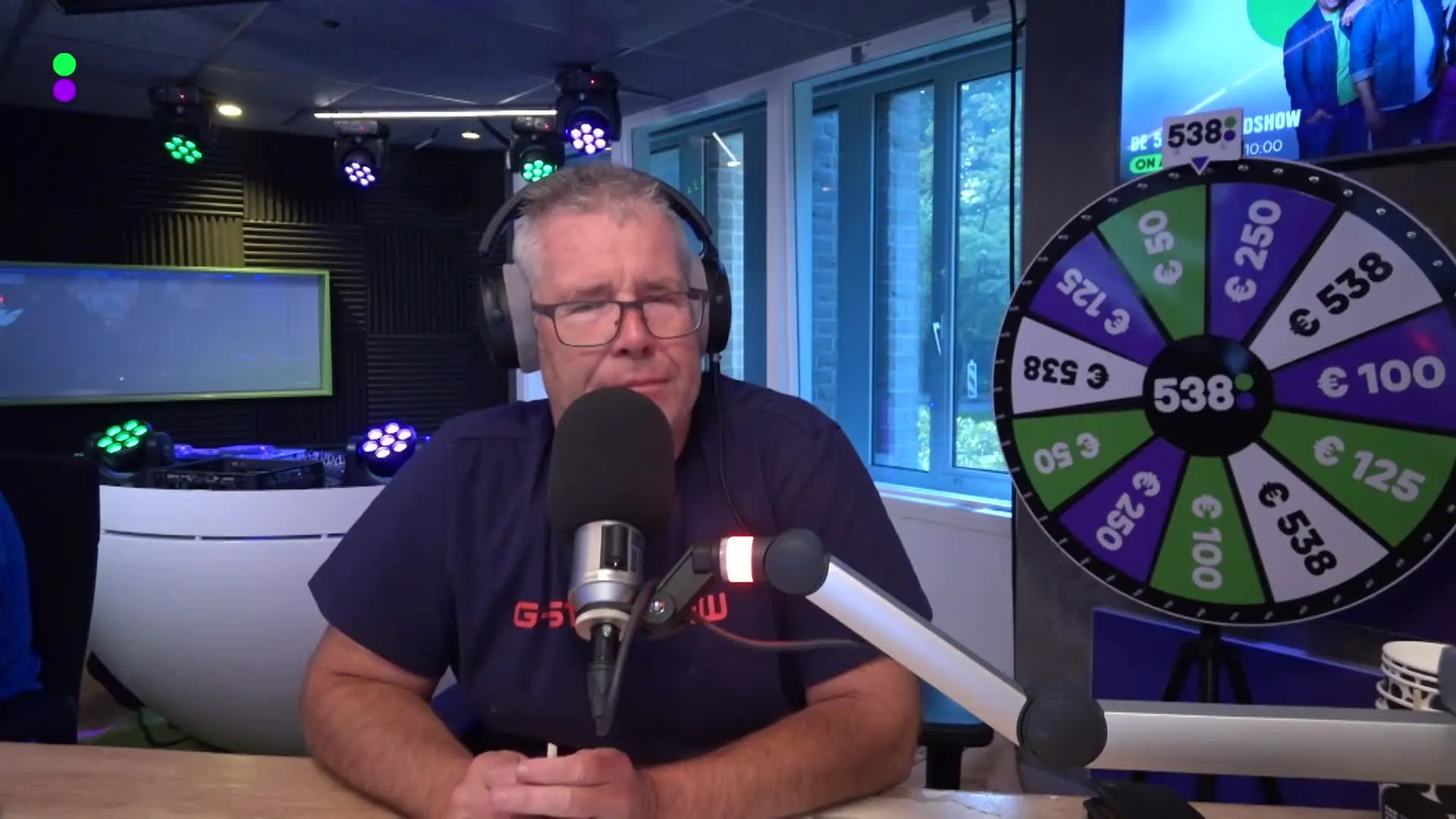 Arnold van Vliet over muggenplaag in Nederland