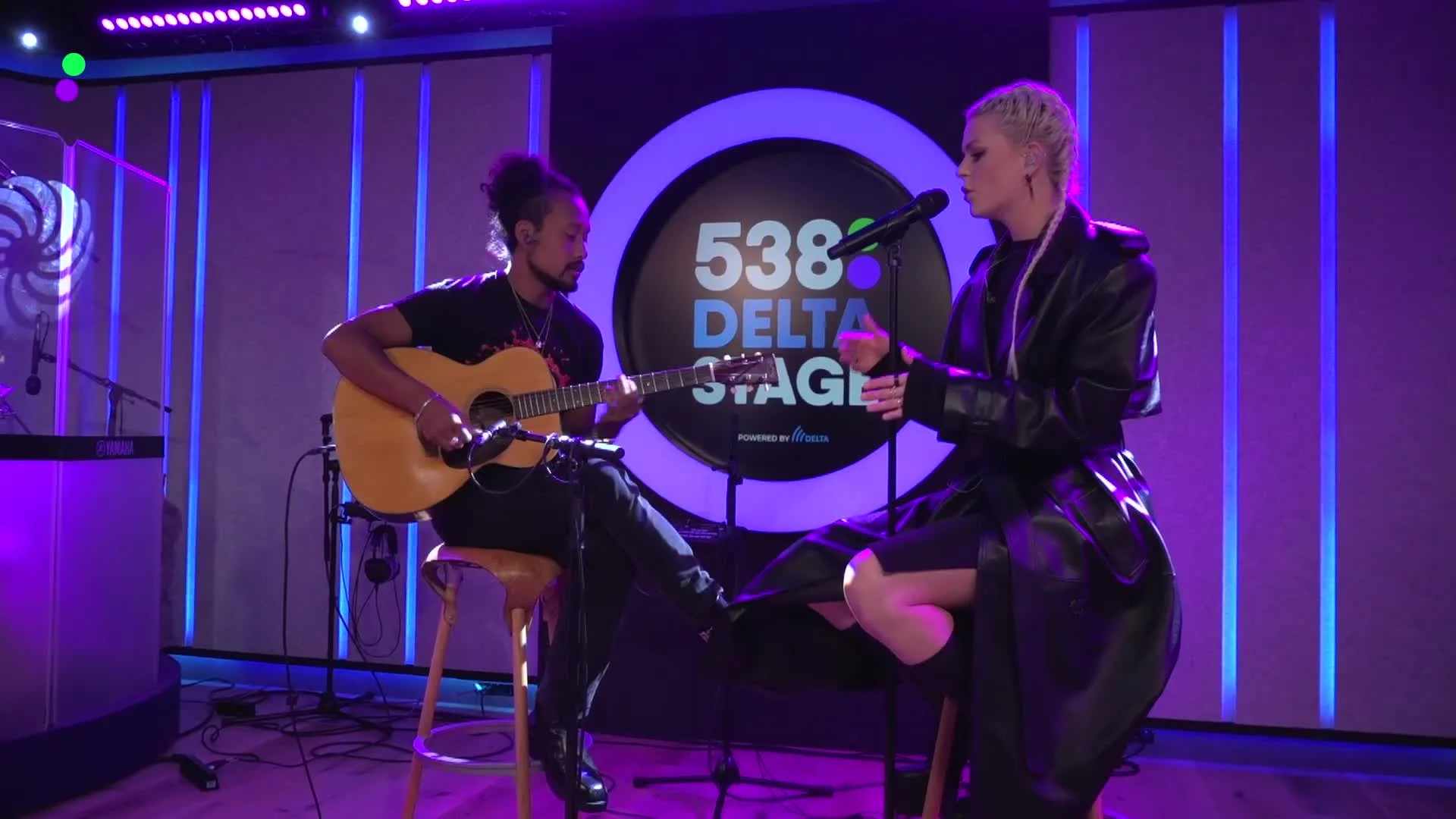 Davina Michelle - Heartbeat (akoestisch)