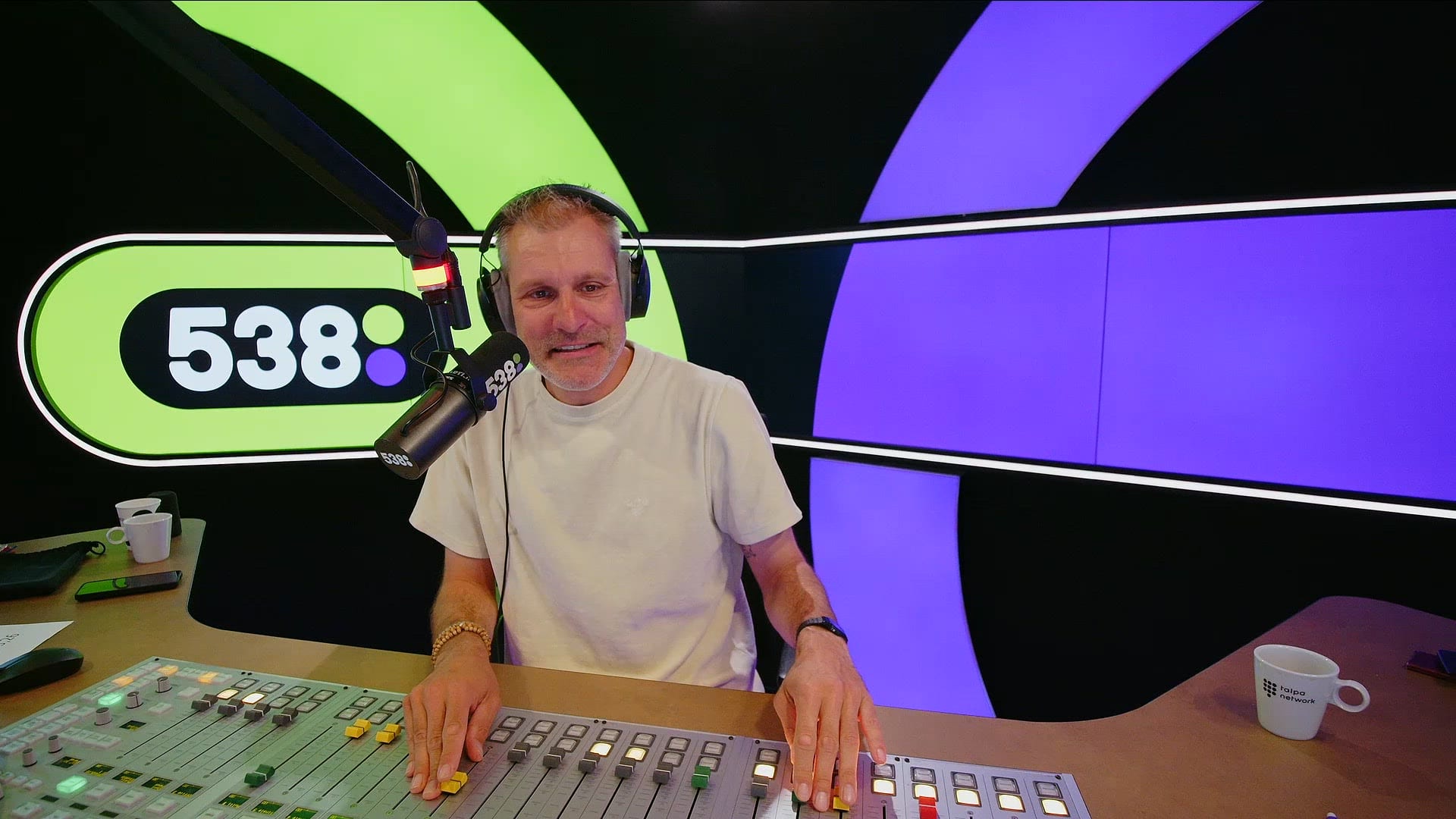 De 538 Ochtendshow belt met een jarige Jesse Klaver!