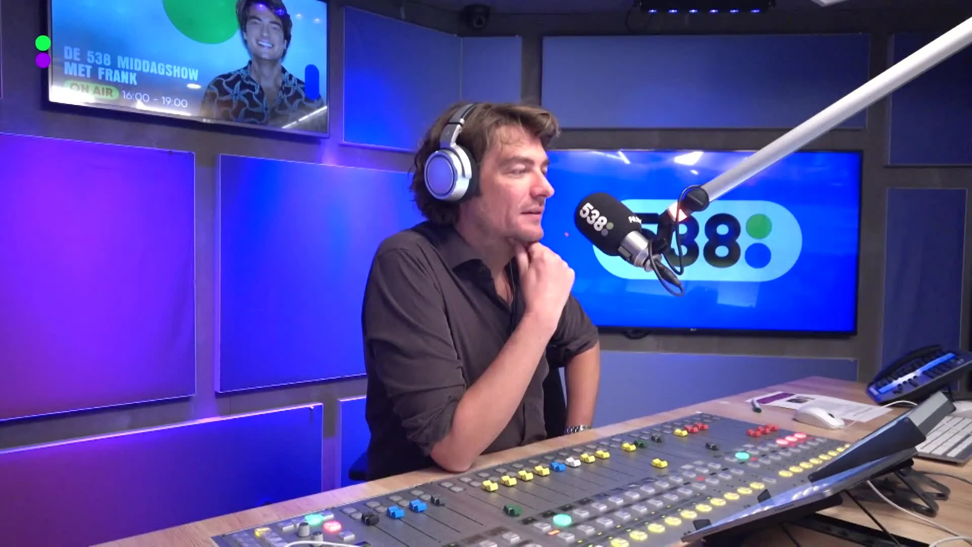 Paul Elstak over Europapa en samenwerking met Joost Klein!