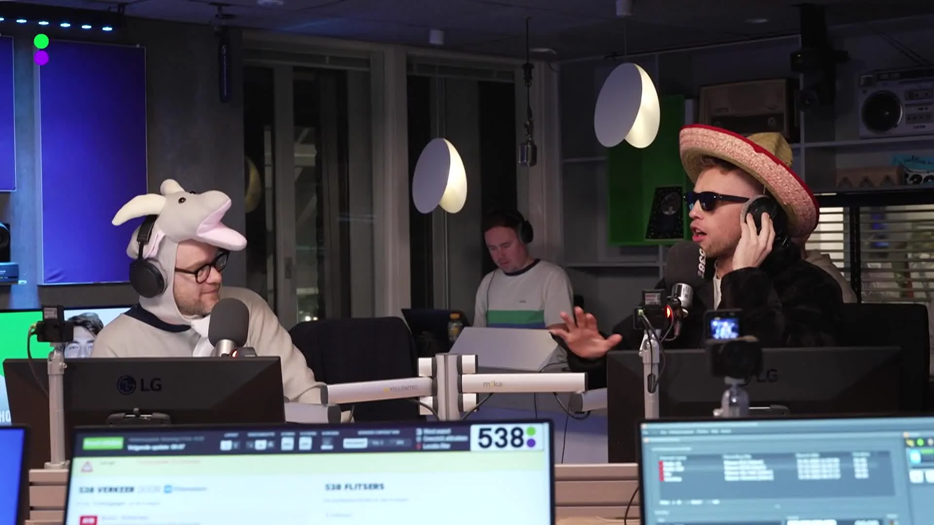 Dit is de carnavalsplaat van Jelte van der Goat en Sikkie Sombrero!