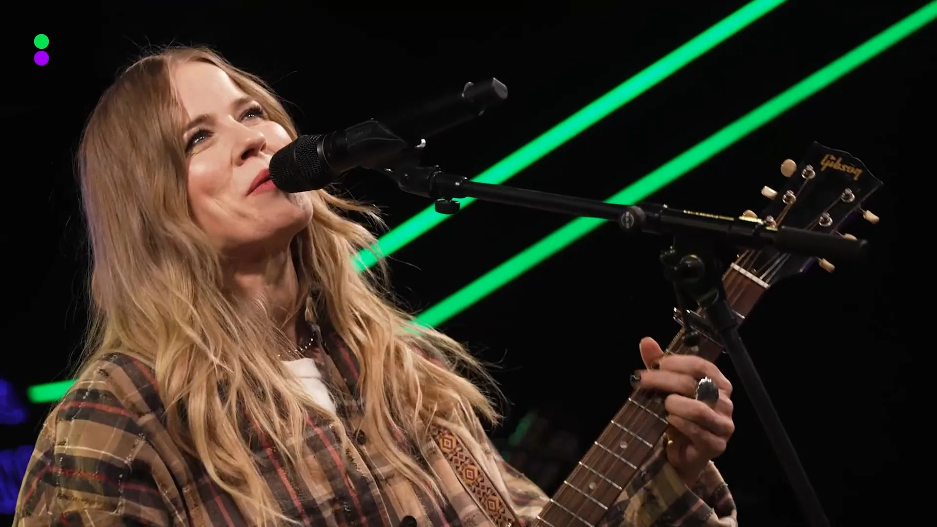 Ilse DeLange zingt een geweldige live-versie van Next To Me in De 538 Ochtendshow