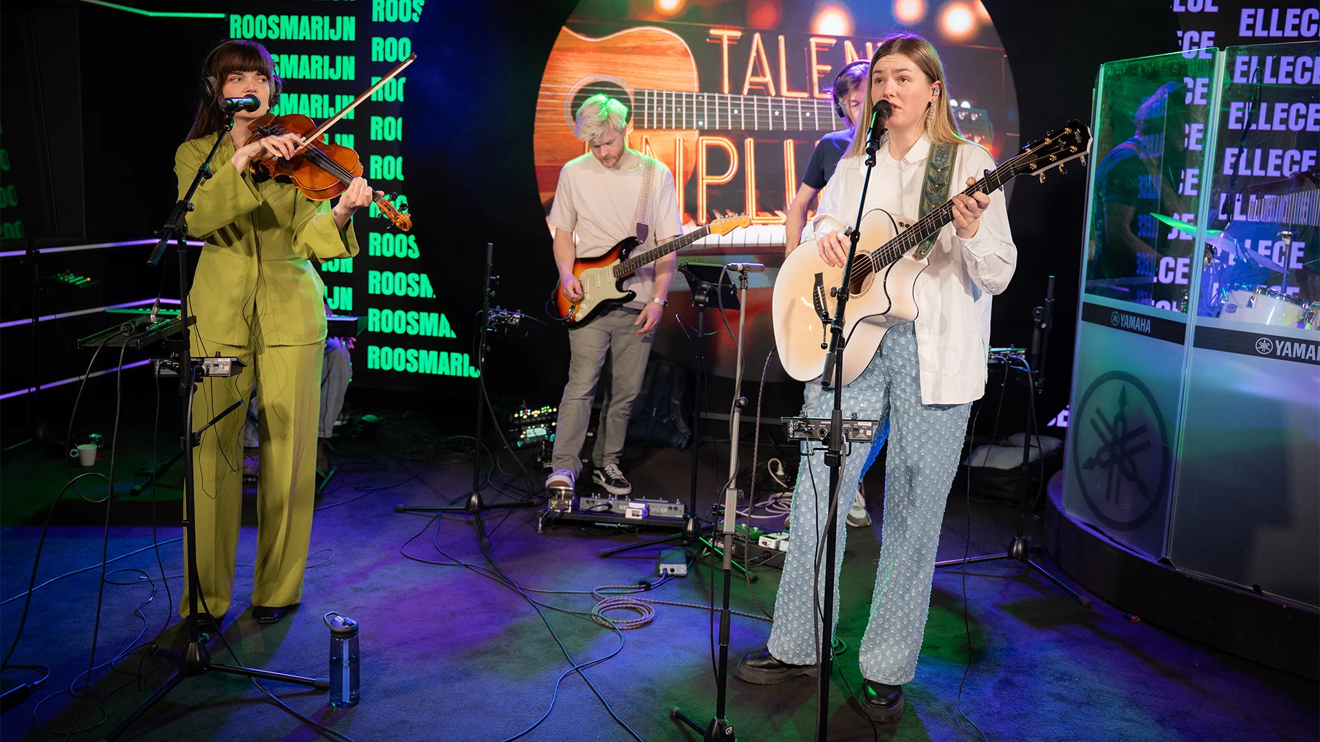 Roosmarijn & Ellece - One (Mary J. Blige & U2 cover)