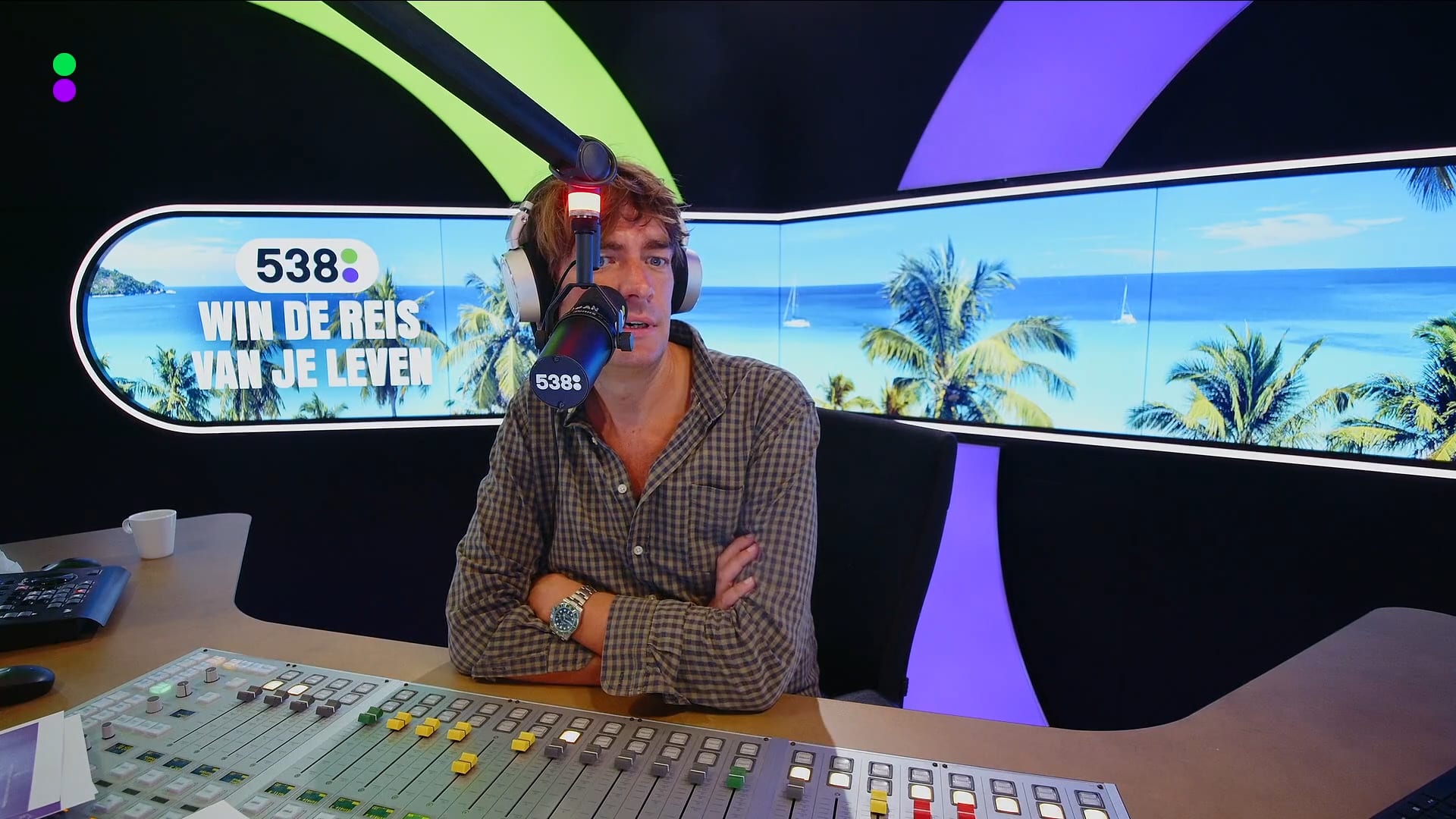 'Het waren nare berichten.' Advocaat Clarice Stenger over bedreiging Douwe Bob