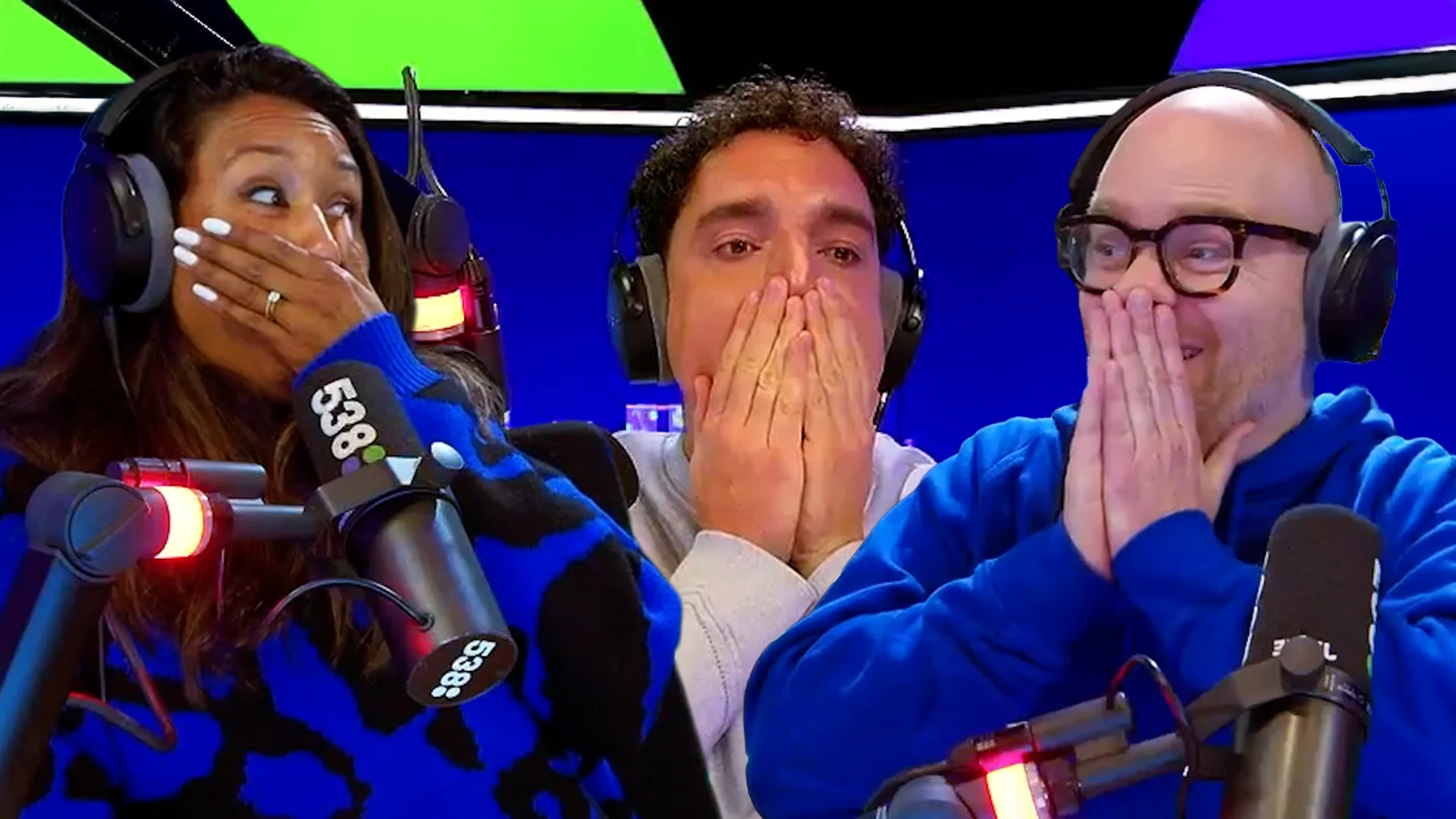 Een Scheve Om Kwart Voor Zeven: Van Affaire tot Facebook-ban 🫢😂