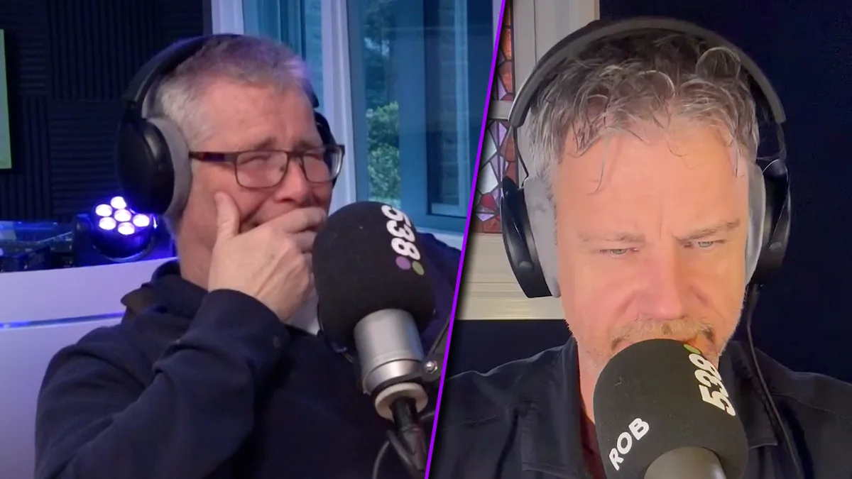 Rob Scheepers verbaasd over nieuwe rondborstige Doornroosje in Efteling 😂