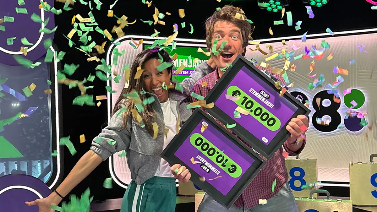 Rick raadt koffer 1 en wint € 10.000,- bij 538 Stemmenjacht! 🤑