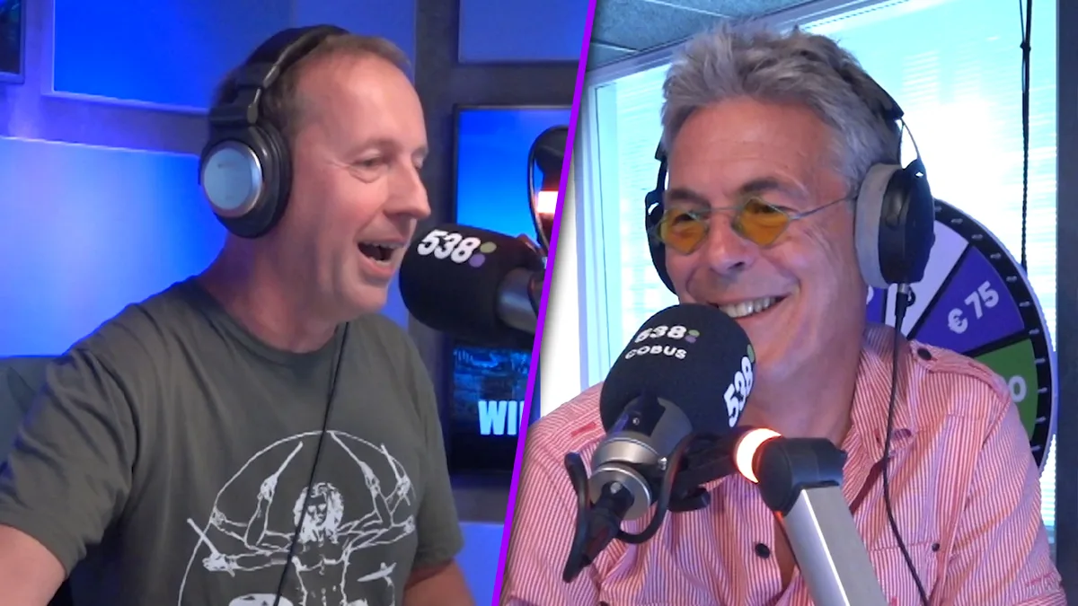 Edwin Evers belt met de jarige 'Geert Wilders' 😉