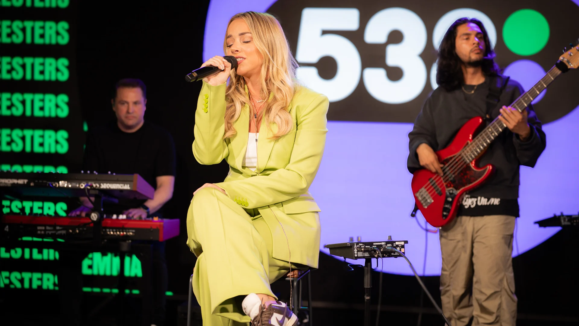 Emma Heesters covert Unwritten van Natasha Bedingfield in Evers & co.