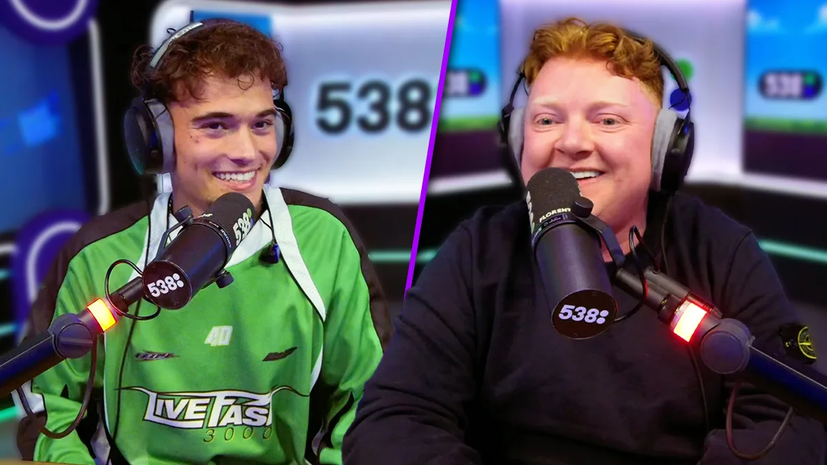 Yordi en Alessio doen online sensatie LEKKERDING live bij Bas & Dylan! 🤩