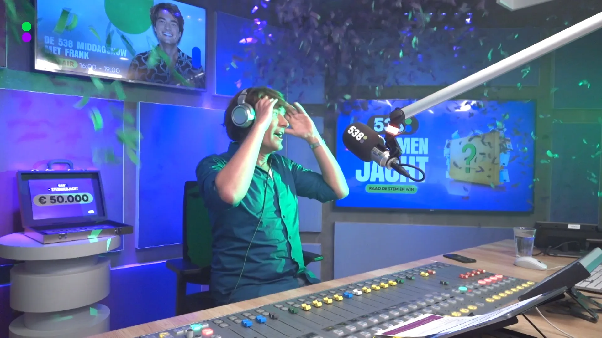 Nadia raadt koffer 17 en wint daarmee 50.000 euro!