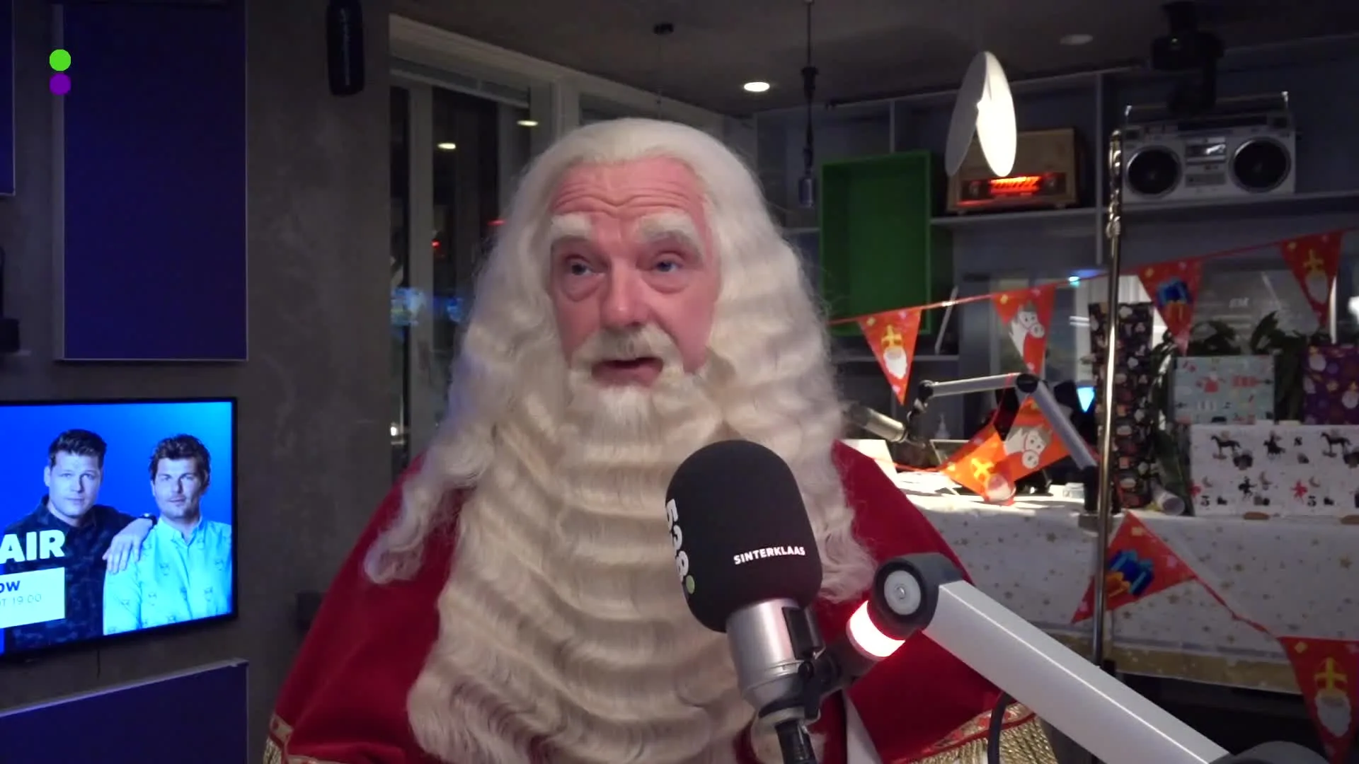 Wat krijgt Coen van Sinterklaas?