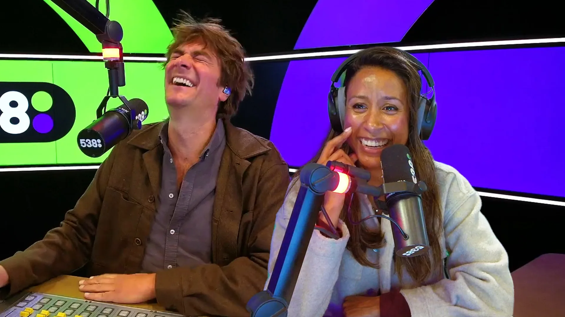 Een koortsdroom… of gewoon een héél wild feest? 🤧🥳