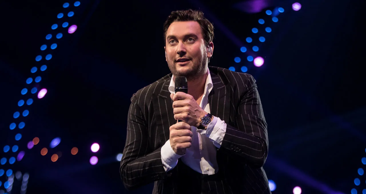 Wat zingt Tino Martin in Zij Weet Het?!