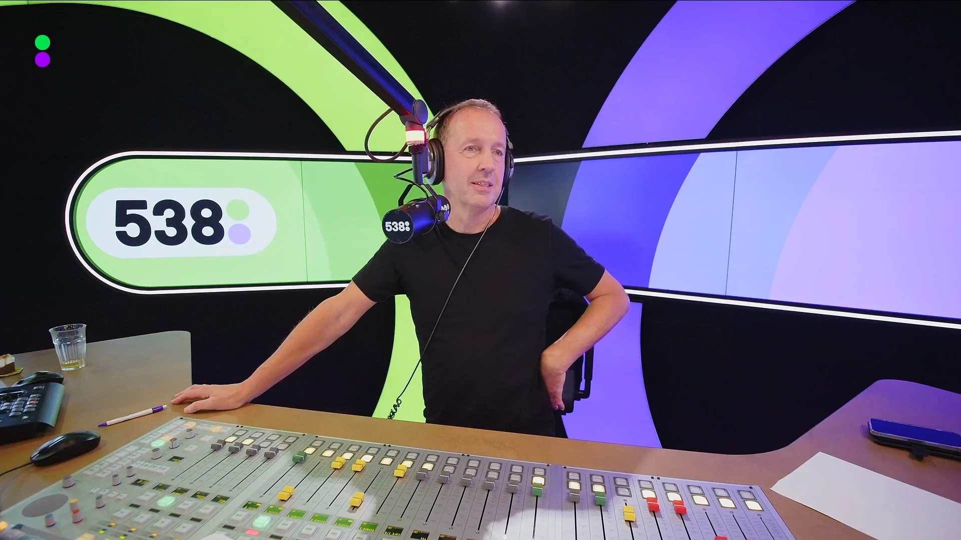 'Geert, Dilan en Caroline' spelen Wie van de Drie in Evers & co.!