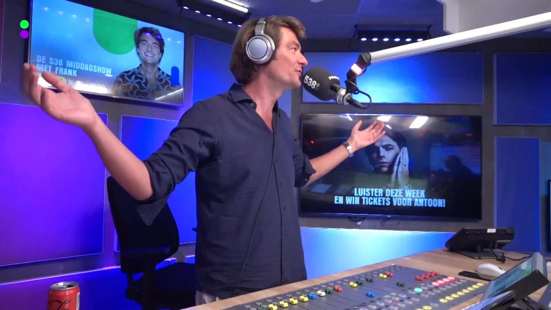 Gordon over real life soap