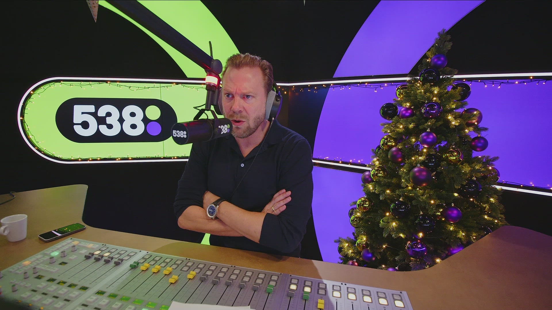 Finn (12) zet werknemers Emma Kinderziekenhuis in het zonnetje in De Beste Wensen!