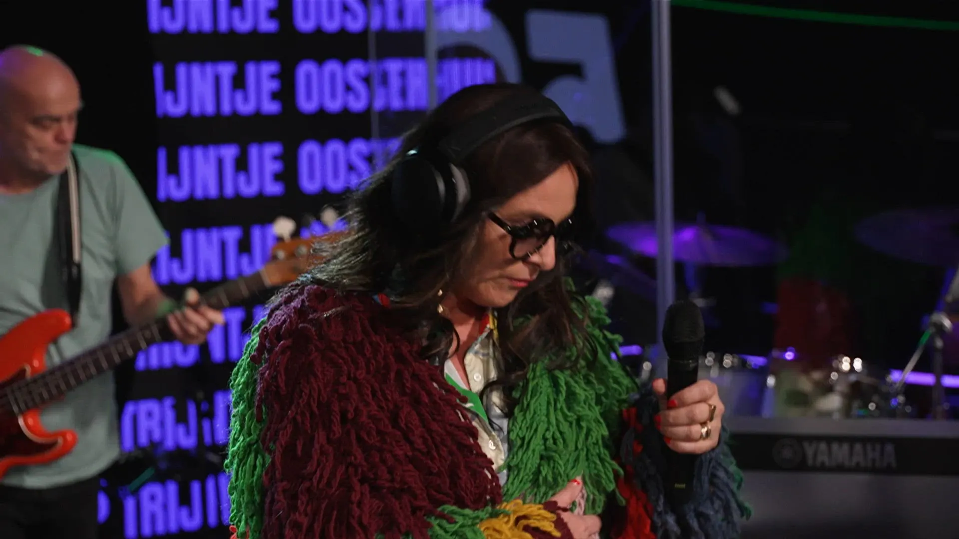 Trijntje Oosterhuis en de Edwin Evers Band - Somebody Elses Lover