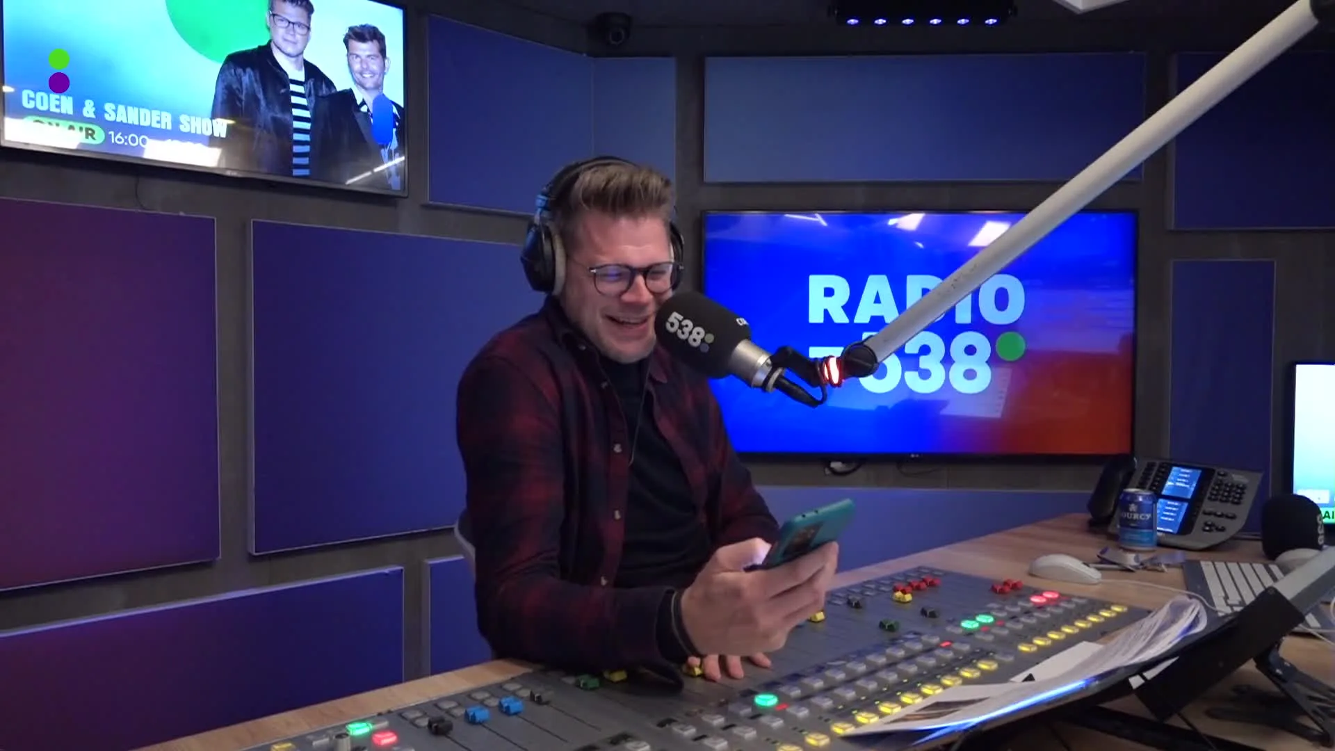 Frank Lammers gaat door met Ferry: 'Moet wéér afvallen!'