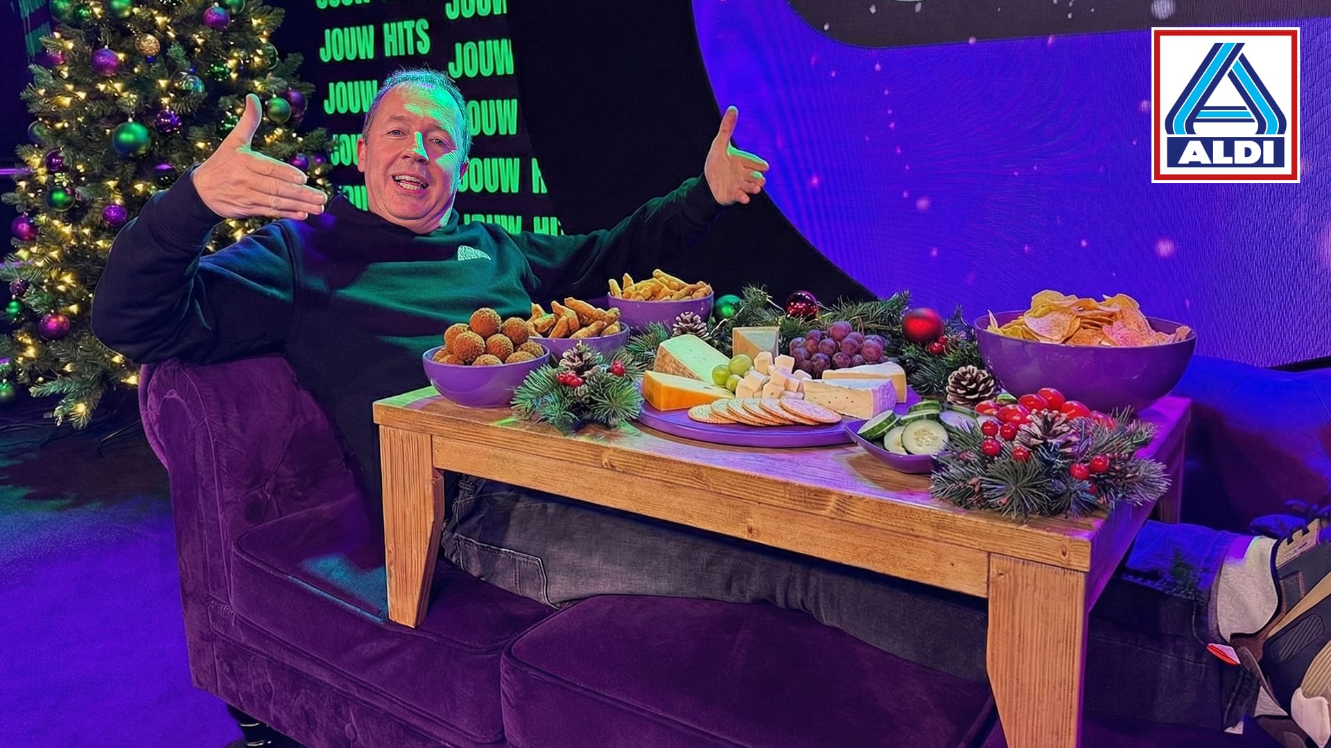 Maak kans op ALDI's-Kerst-vanaf-de-bank-plank bij Evers & co. 🎄