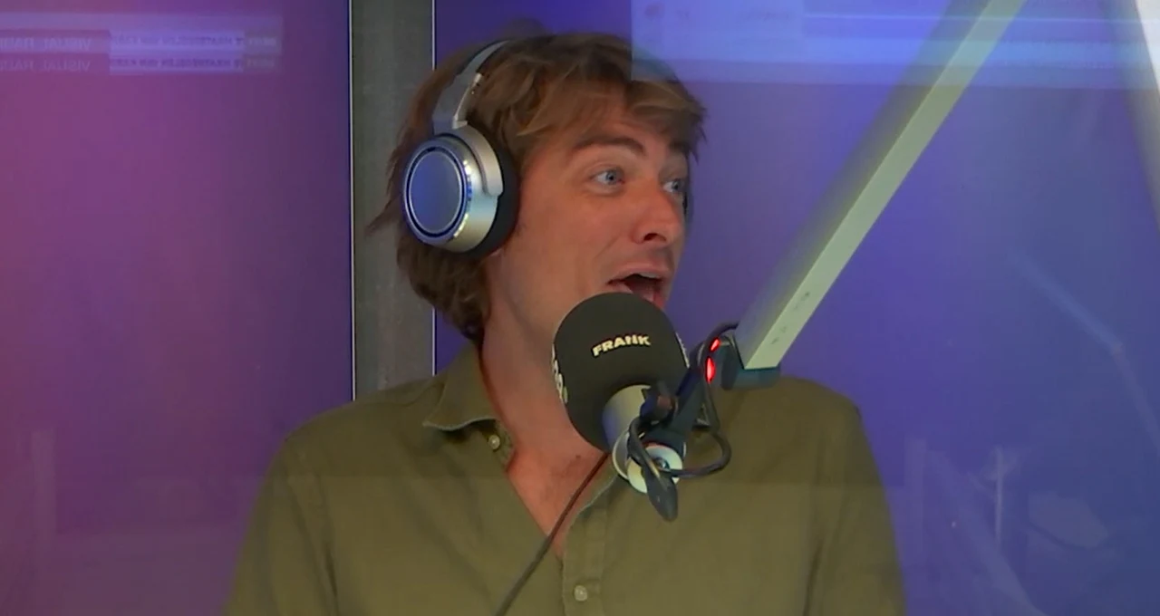 LOL! Jeff heeft een rekening voor bezoek aan laserstudio door vriendin