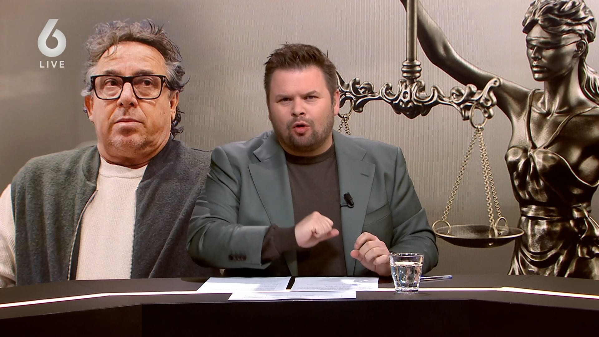 Moeder in Borsato-zaak reageert: 'Timing is heel opmerkelijk'