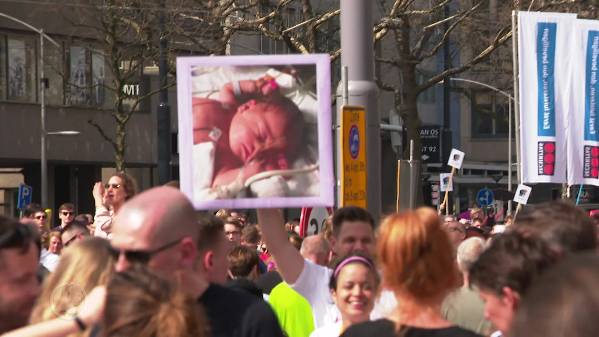 Mathijs loopt marathon Rotterdam voor overleden dochter Myla