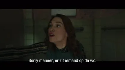 Maik met knikkende knieën op de rode loper bij Halloween