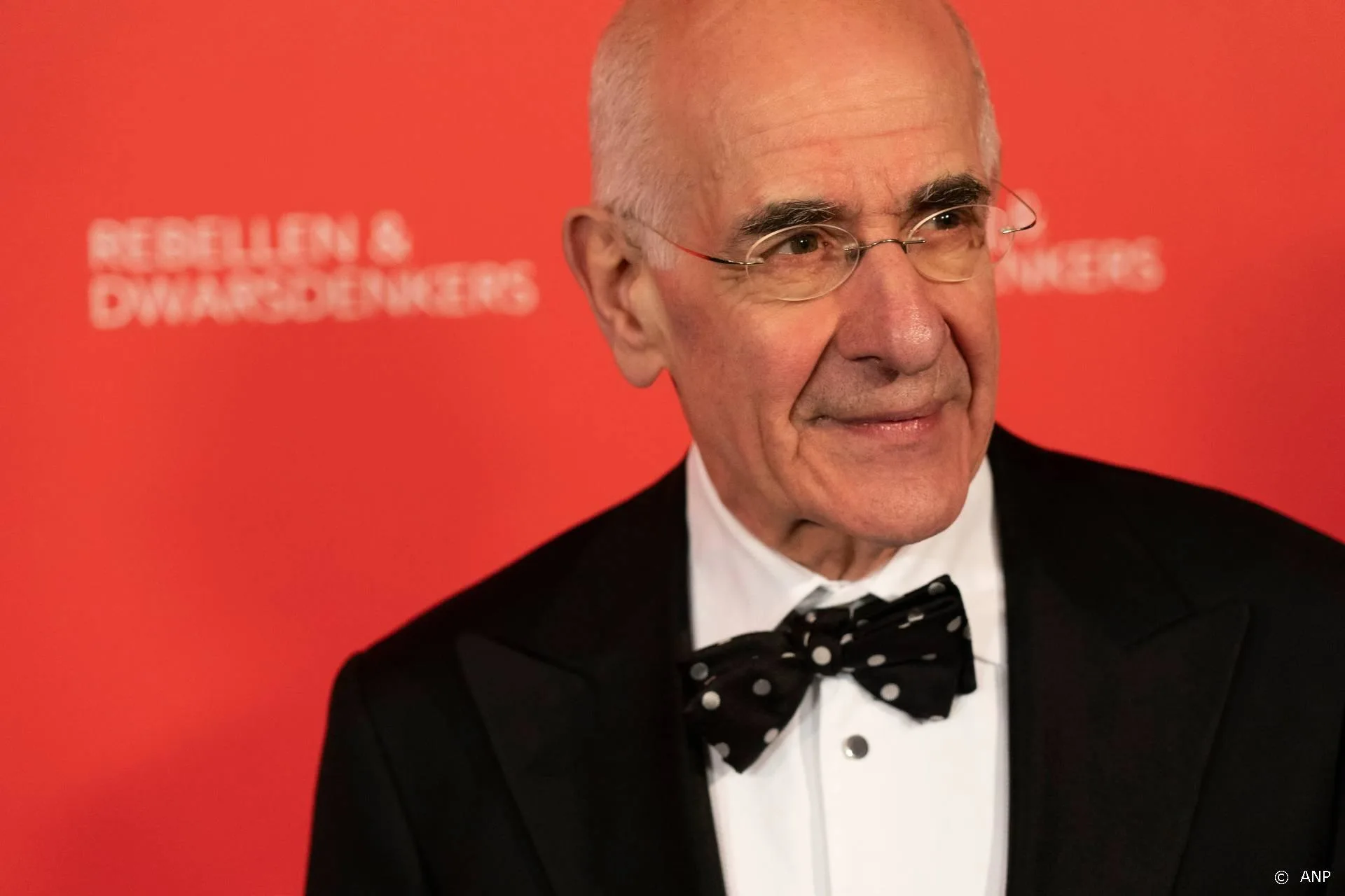 Frits Spits keert één week terug met de poplimerick