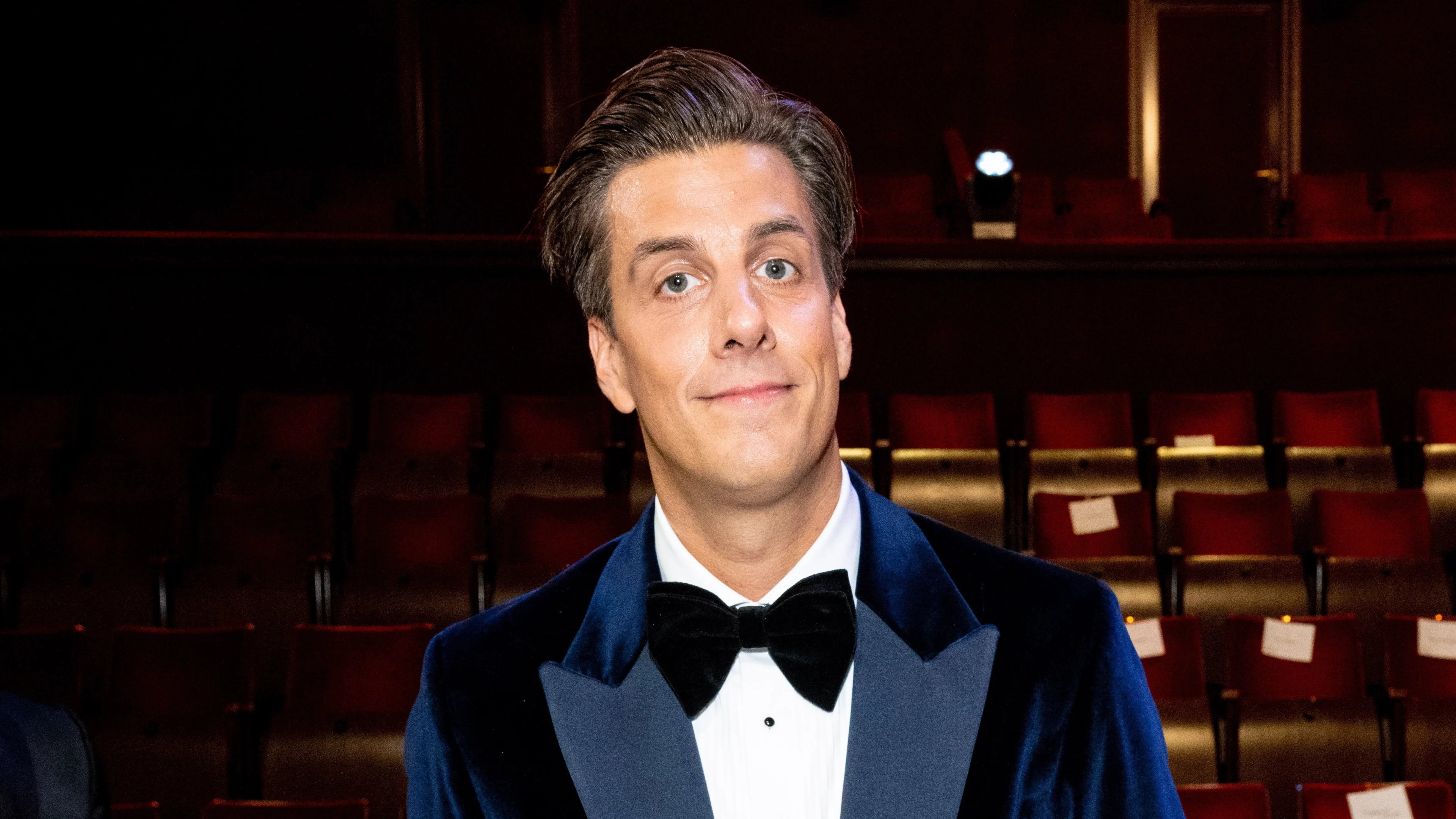 Rob Kemps geniet met nieuwe vlam van liefdesvakantie