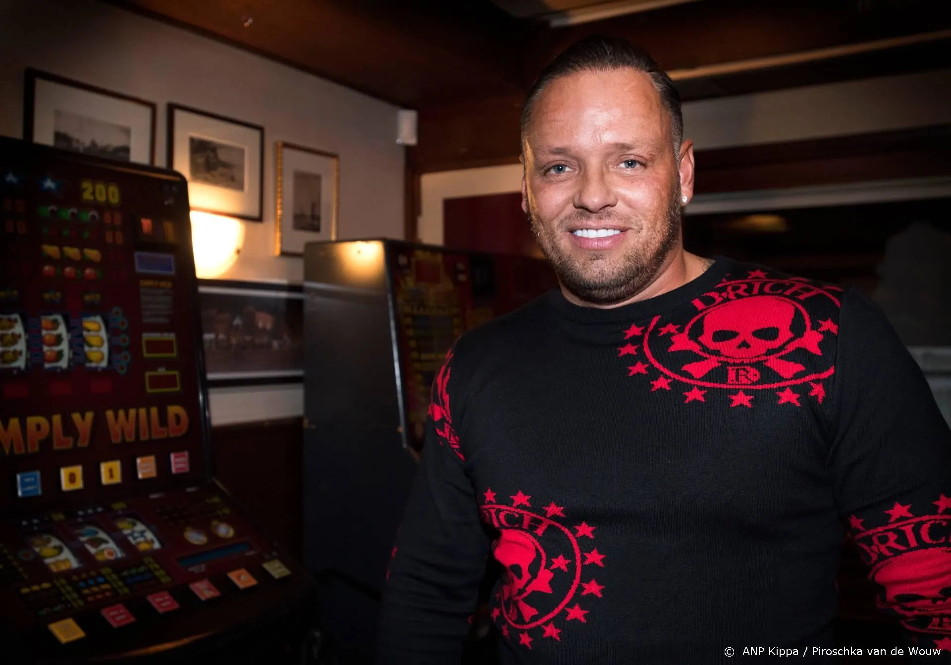 FIOD houdt verdachten aan voor handel in nepmerken