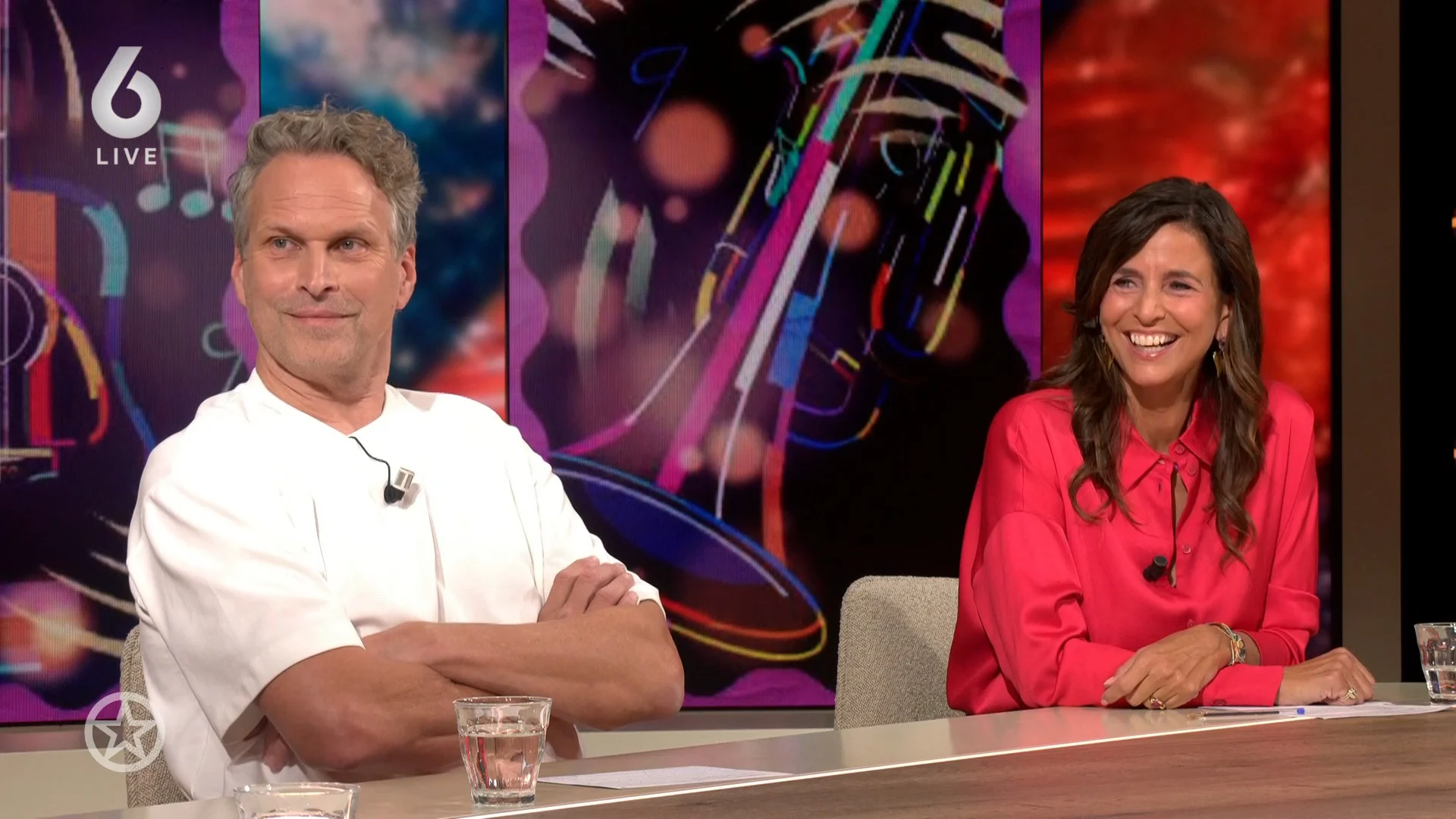 Trijntje Oosterhuis geeft zangles aan Katja Schuurman en dochter Sammie