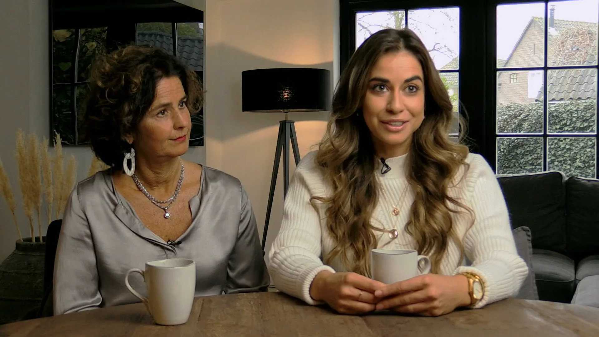 Kijkers boos om 'verwend' gezin in Steenrijk, Straatarm