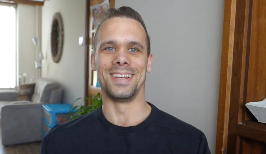 Verschrikkelijk nieuws over Over Mijn Lijk-Alex