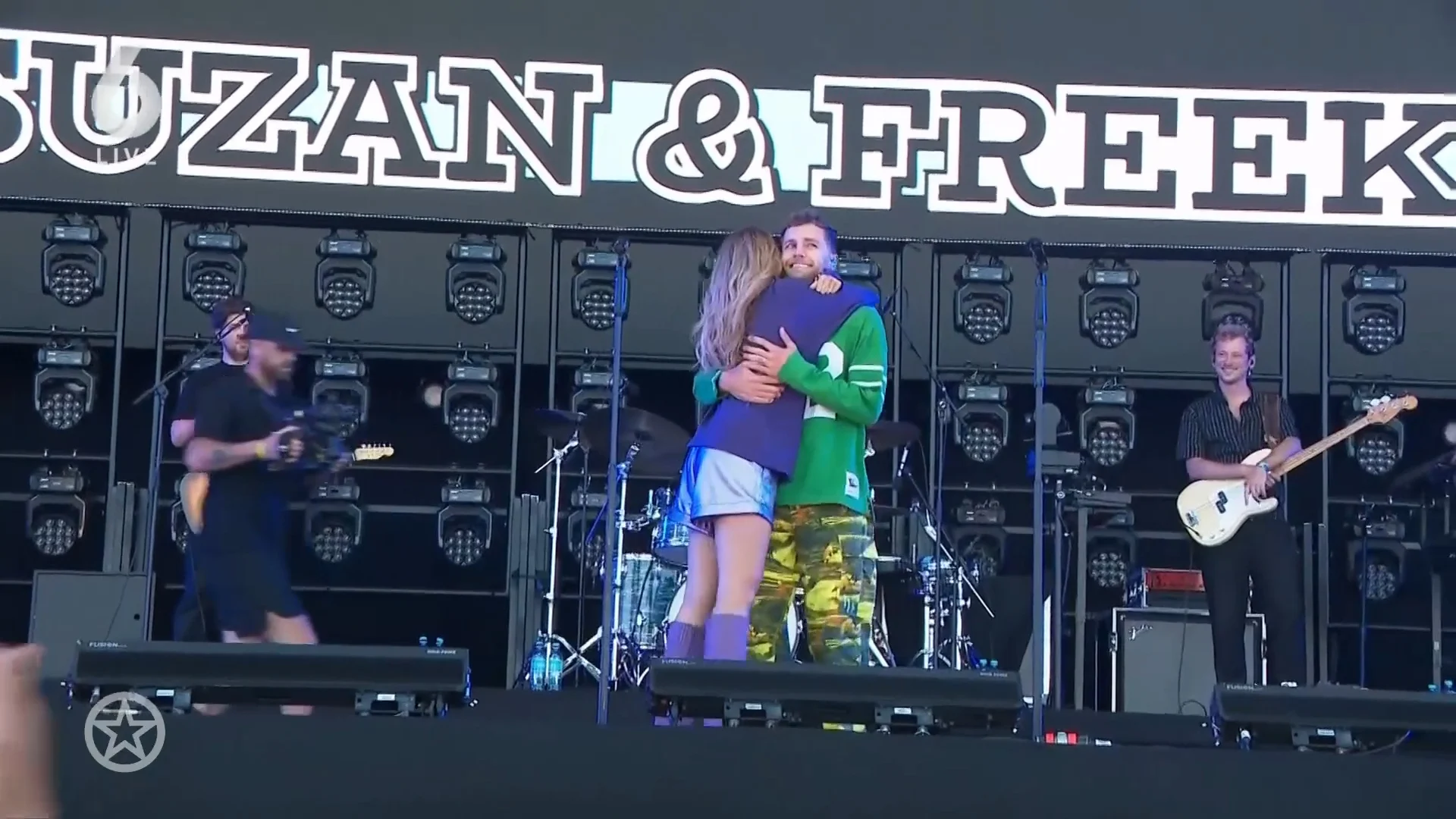 Shownieuws-tafel reageert emotioneel op comeback Suzan & Freek