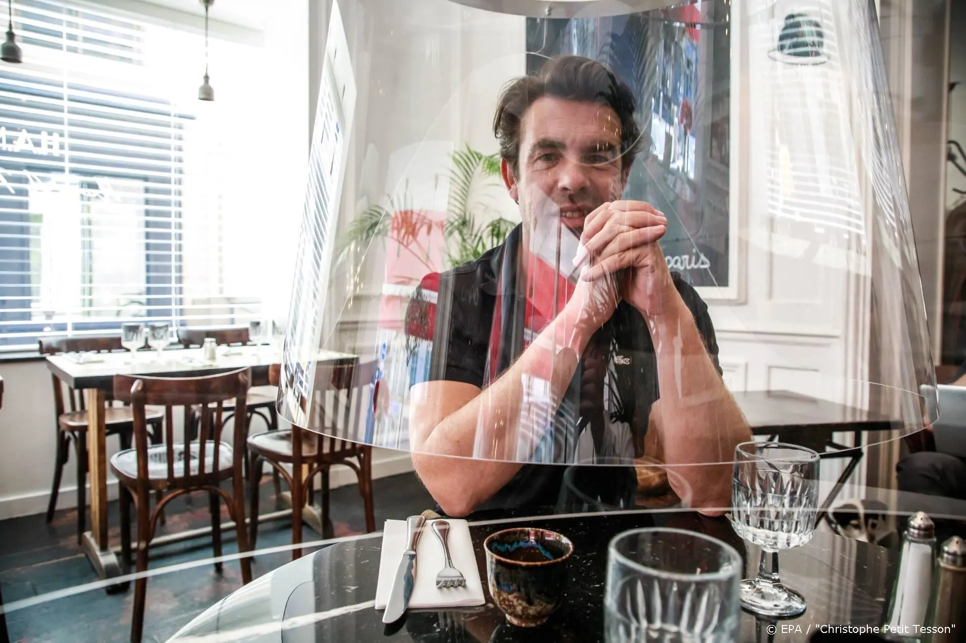 Finale First Dates vanwege corona voortaan achter plexiglas