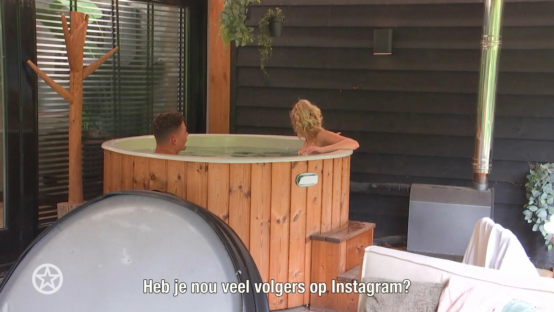 Oud Bondgenoten-deelnemer Charissa duikt op in Lang Leve de Liefde