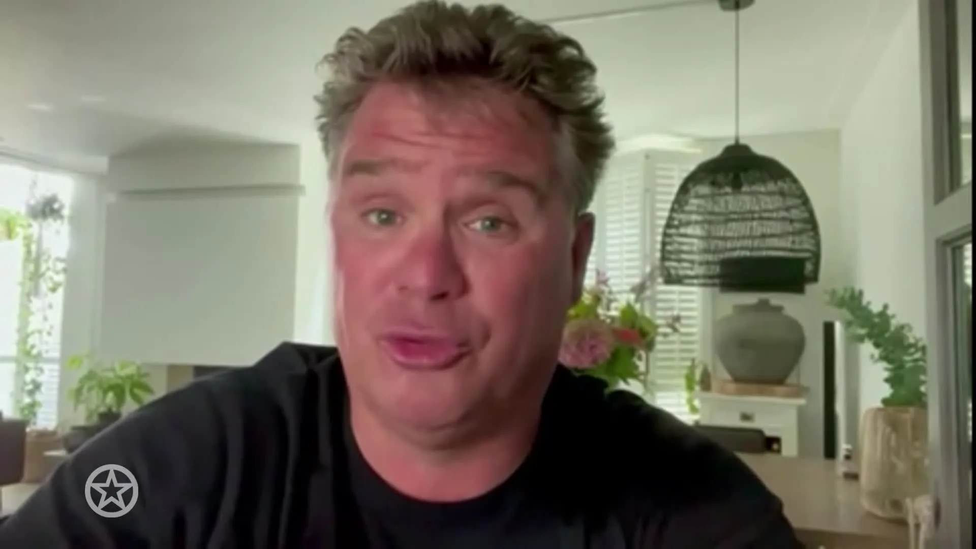 Wolter Kroes richt zich tot Rutte en De Jonge